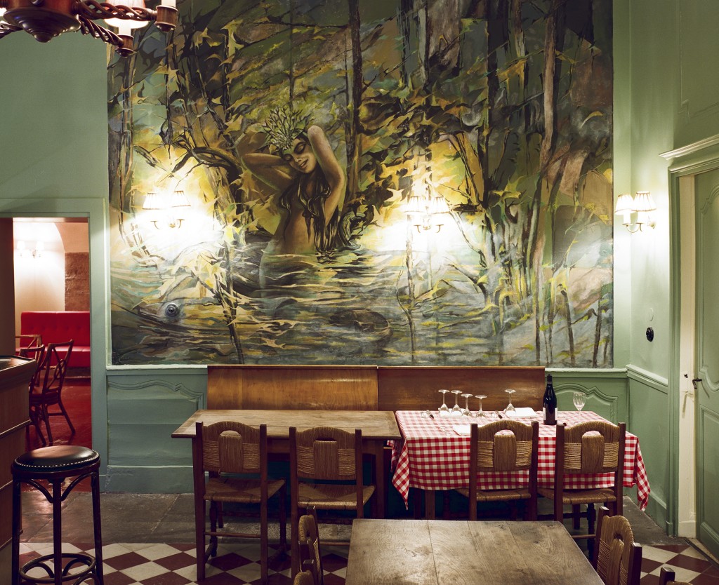 Restaurant Chez Gervais Chenecey - fresque de la vouivre